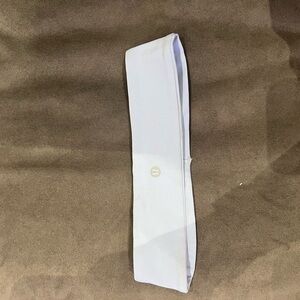 EUC Lululemon Athletica luxtreme training headband